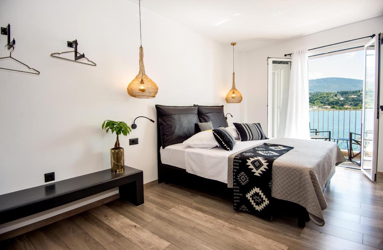 A & B Minimal Suite Ιι With Sea View In Argostoli ภายนอก รูปภาพ