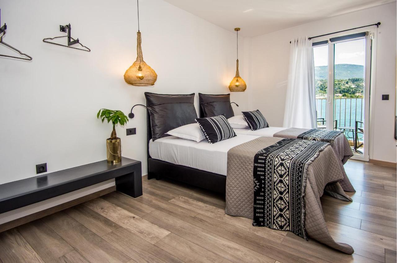 A & B Minimal Suite Ιι With Sea View In Argostoli ภายนอก รูปภาพ