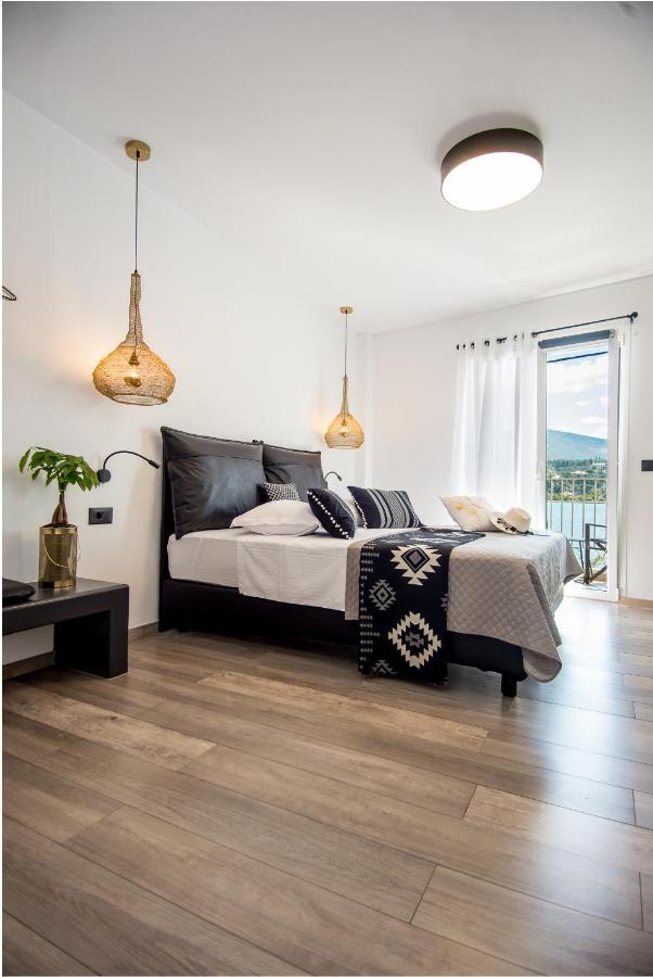 A & B Minimal Suite Ιι With Sea View In Argostoli ภายนอก รูปภาพ